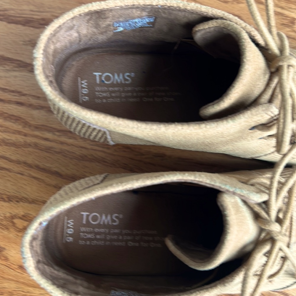 EUC - TOMS Brown Sugar Suede Corduroy Wedge Booties. Size 9.5 Lace Up - Picture 7 of 11